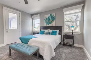 1051 Trailhead Cir, Dripping Springs, TX 78620 - Photo 15