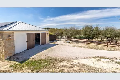 1051 Trailhead Circle, Dripping Springs, TX 78620 - Photo 33