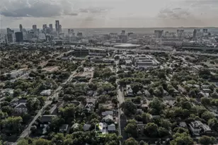 2010 Poquito St, Austin, TX 78722 - Photo 21