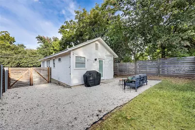 2010 Poquito Street, Austin, TX 78722 - Photo 17