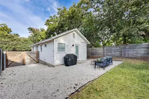 2010 Poquito St, Austin, TX 78722 - Photo 17