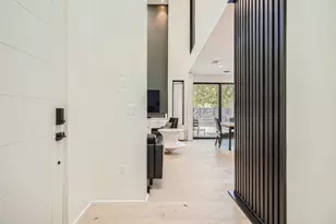 7525 Delafield Ln, Austin, TX 78752 - Photo 3