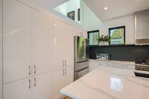 7525 Delafield Ln, Austin, TX 78752 - Photo 11