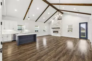 121 Feather Way, Fredericksburg, TX 78624 - Photo 3