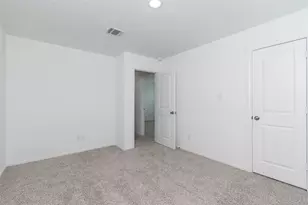 9101 Daisy Cutter Crossing, Georgetown, TX 78626 - Photo 3