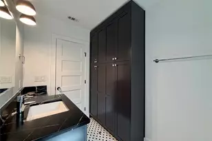 1211 E 2nd St, Austin, TX 78702 - Photo 17