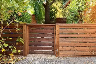 1211 E 2nd St, Austin, TX 78702 - Photo 39
