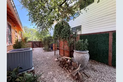 1211 E 2nd Street #A, Austin, TX 78702 - Photo 35