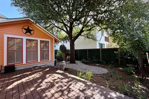 1211 E 2nd St, Austin, TX 78702 - Photo 35
