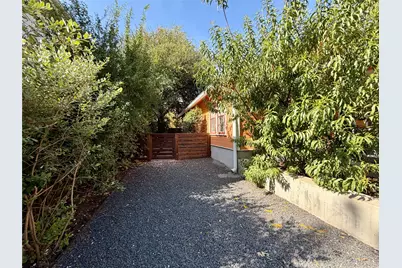 1211 E 2nd Street #A, Austin, TX 78702 - Photo 37