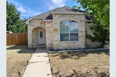 107 E Wheeler Street E, Manor, TX 78653 - Photo 1