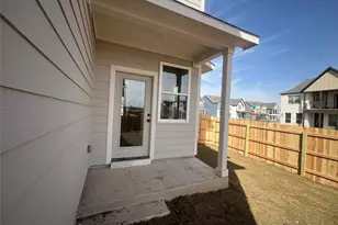 201 Woodrow Ln, Liberty Hill, TX 78642 - Photo 17