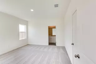 208 Wedemeyer St, Taylor, TX 76574 - Photo 15