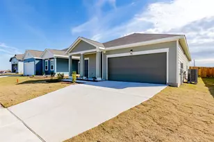 208 Wedemeyer St, Taylor, TX 76574 - Photo 3