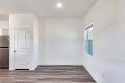 208 Wedemeyer Street, Taylor, TX 76574 - Photo 13