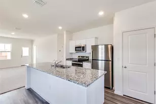 208 Wedemeyer St, Taylor, TX 76574 - Photo 11