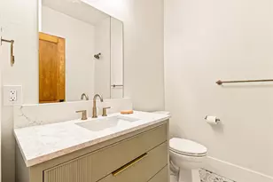 902 W Hopkins St, San Marcos, TX 78666 - Photo 25