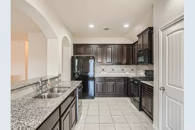 120 Shiloh Cove, Hutto, TX 78634 - Photo 3