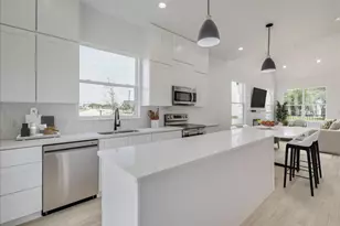 126 Lourdes Ct, Dripping Springs, TX 78620 - Photo 9