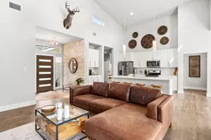 307 Bedford Dr, Spicewood, TX 78669 - Photo 3