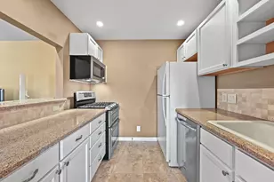 2425 Ashdale Dr, Austin, TX 78757 - Photo 11