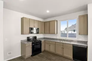 165 Daylily Dr, Elgin, TX 78621 - Photo 17