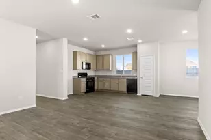 165 Daylily Dr, Elgin, TX 78621 - Photo 17
