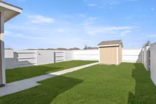 165 Daylily Dr, Elgin, TX 78621 - Photo 35