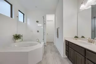 12315 Simmental Dr, Austin, TX 78732 - Photo 19