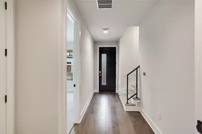 3905 Vantage Drive, Austin, TX 78731 - Photo 9