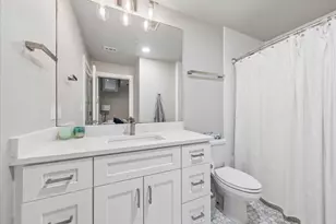 360 Nueces St, Austin, TX 78701 - Photo 31