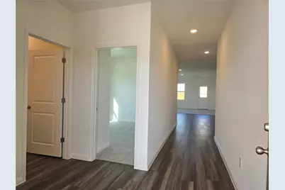 421 Wedemeyer Street, Taylor, TX 76574 - Photo 5