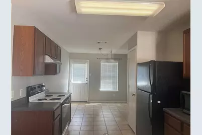 1034 W South Street, Leander, TX 78641 - Photo 9