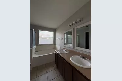 1034 W South Street, Leander, TX 78641 - Photo 11