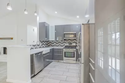 8809 United Kingdom Drive, Austin, TX 78748 - Photo 9