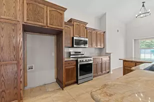17907 Quitman Mountain Way, Round Rock, TX 78664 - Photo 11
