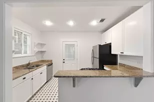3307 Helms St, Austin, TX 78705 - Photo 11