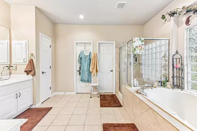 109 Elm Wood Drive, Elgin, TX 78621 - Photo 21