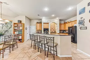109 Elm Wood Dr, Elgin, TX 78621 - Photo 15