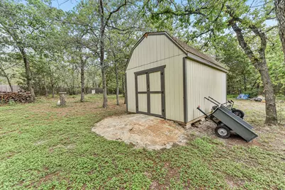109 Elm Wood Drive, Elgin, TX 78621 - Photo 35