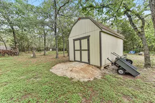 109 Elm Wood Dr, Elgin, TX 78621 - Photo 35