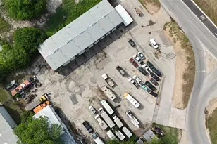 5225 E Cesar Chavez St, Austin, TX 78702 - Photo 1