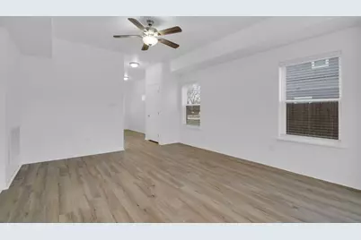 1008 E Fannin Street, Luling, TX 78648 - Photo 9