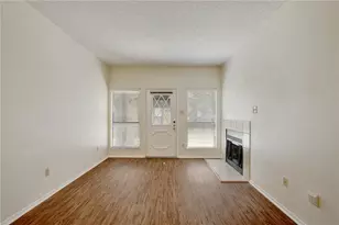 806 W 24th St, Austin, TX 78705 - Photo 5