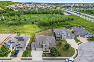 7207 Auburn Blaze Ln, Austin, TX 78744 - Photo 5