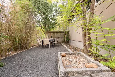 2302 E 9th Street, Austin, TX 78702 - Photo 27