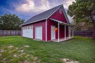 129 Haliimaile Ln, Bastrop, TX 78602 - Photo 31