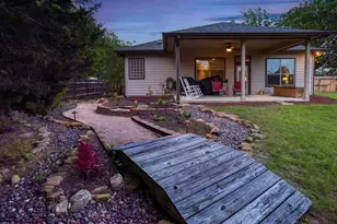 129 Haliimaile Ln, Bastrop, TX 78602 - Photo 29