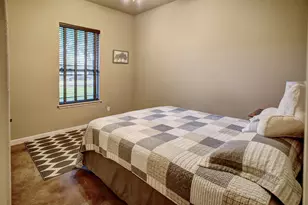 129 Haliimaile Ln, Bastrop, TX 78602 - Photo 25