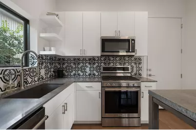 2941 E 14th Street #2, Austin, TX 78702 - Photo 7